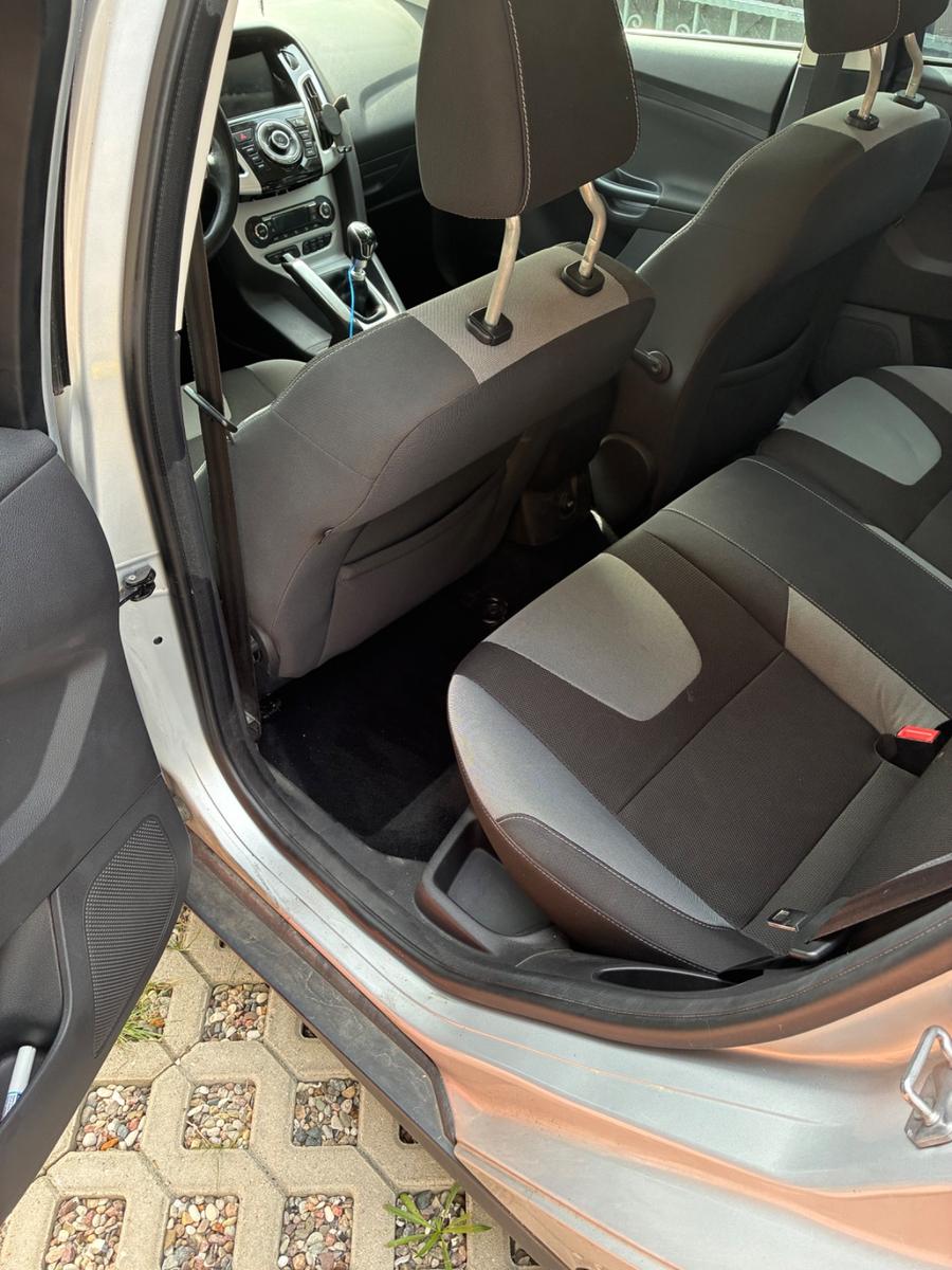 Ford Focus 2012 — photo 6