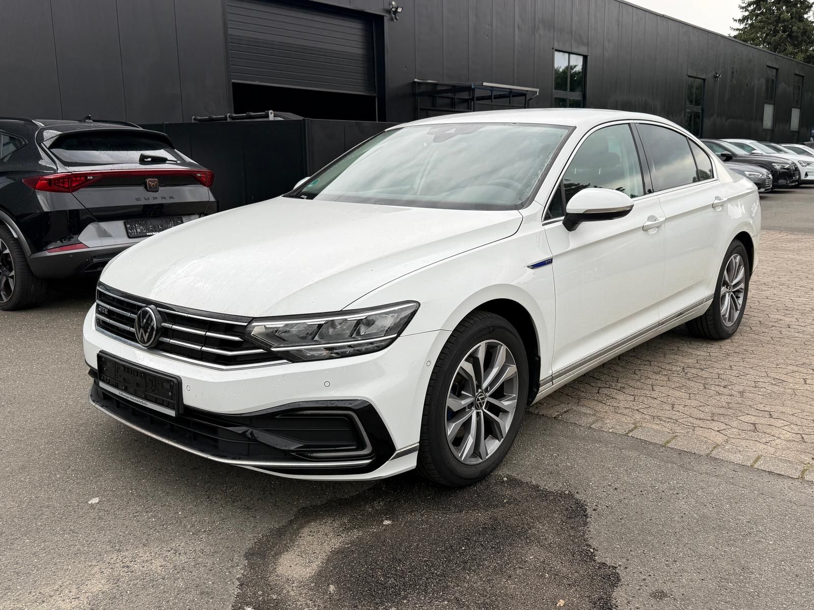 VW Passat GTE 1.4 TSI/TRAVEL/360°/VIRTUAL/PDC/SHZ