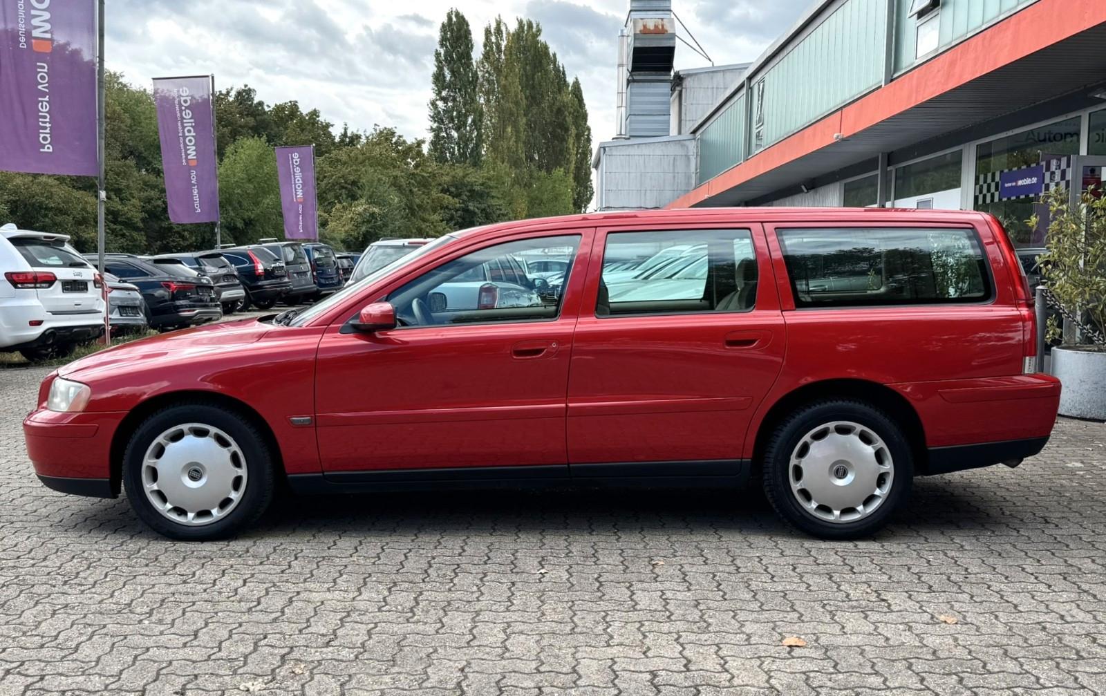 Volvo V70 2005 — engine 2.401 cm³, 126 HP (93kW)