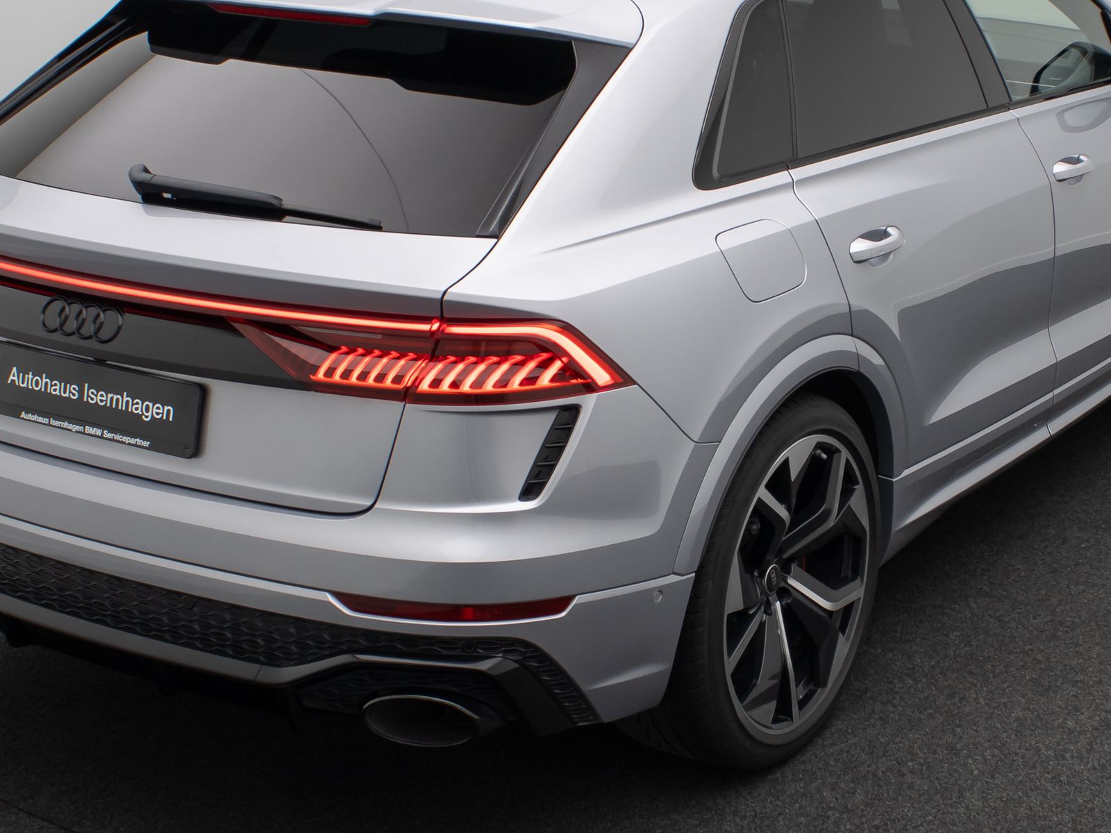 Fahrzeugabbildung Audi RSQ8 4.0 TFSI Panorama 360&deg; HUD B&O VOLL 23Zoll
