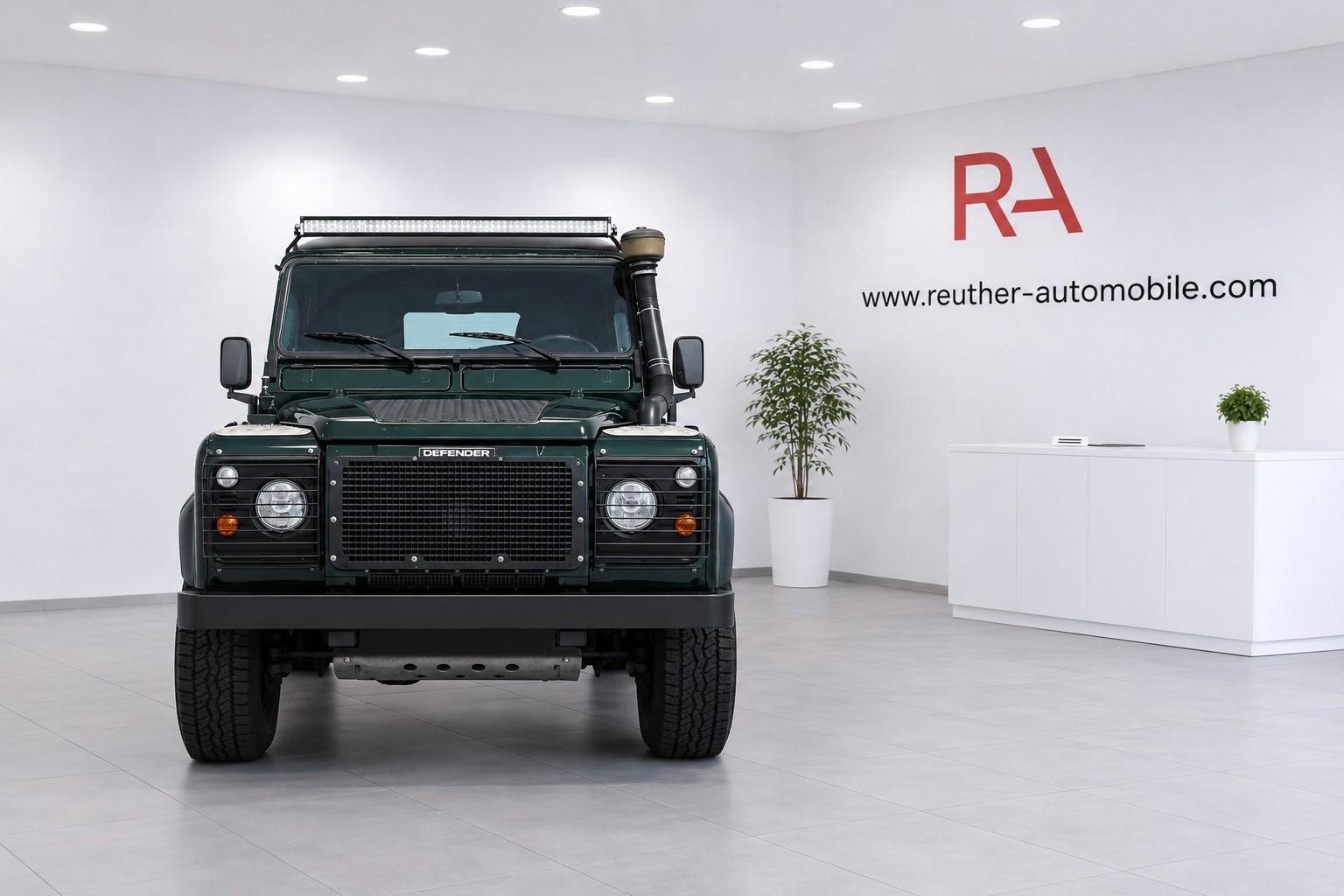 Land Rover Defender