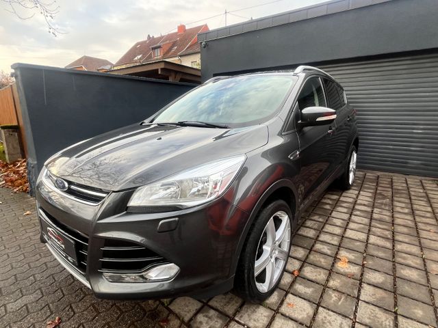 Ford Kuga Titanium, Automatik, Navi,Ahk, 19"