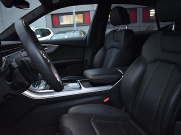 Fahrzeugabbildung Audi Q8 55 TFSI quattro S-LINE+ ACC*PANO*MATRIX*360°
