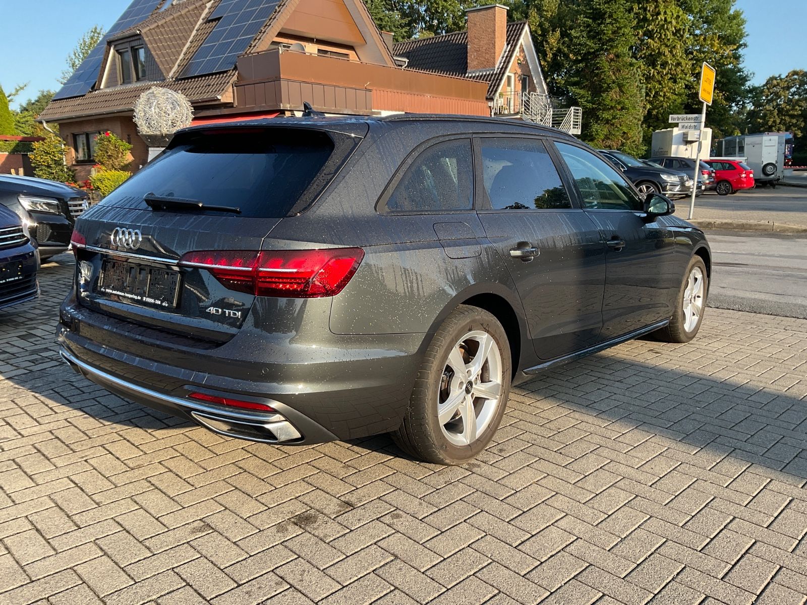 Fahrzeugabbildung Audi A4 Avant 40 TDI S tronic,Navi,LED,Induktives Lad
