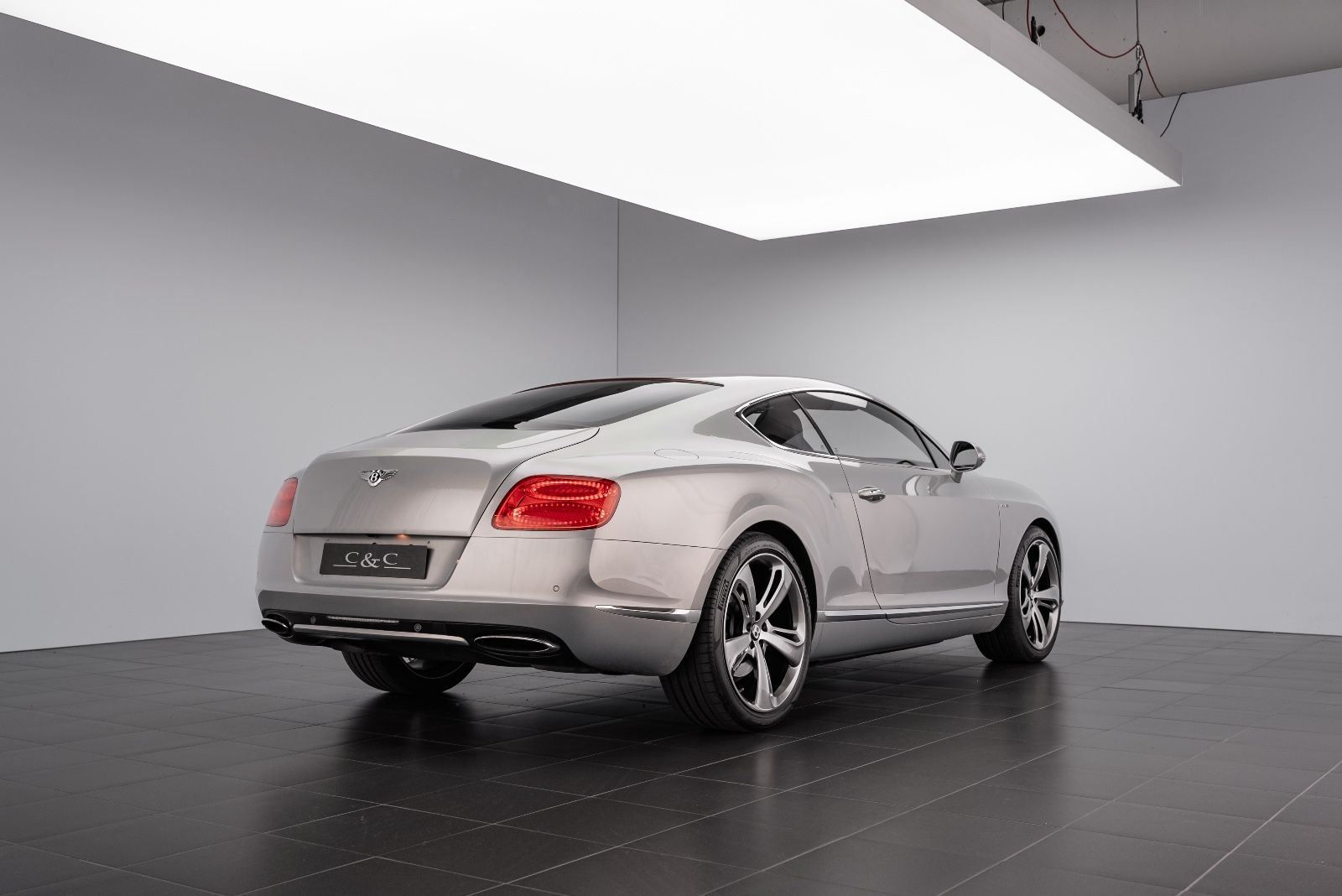 Fahrzeugabbildung Bentley Continental GT MULLINER/EXTREME SILVER