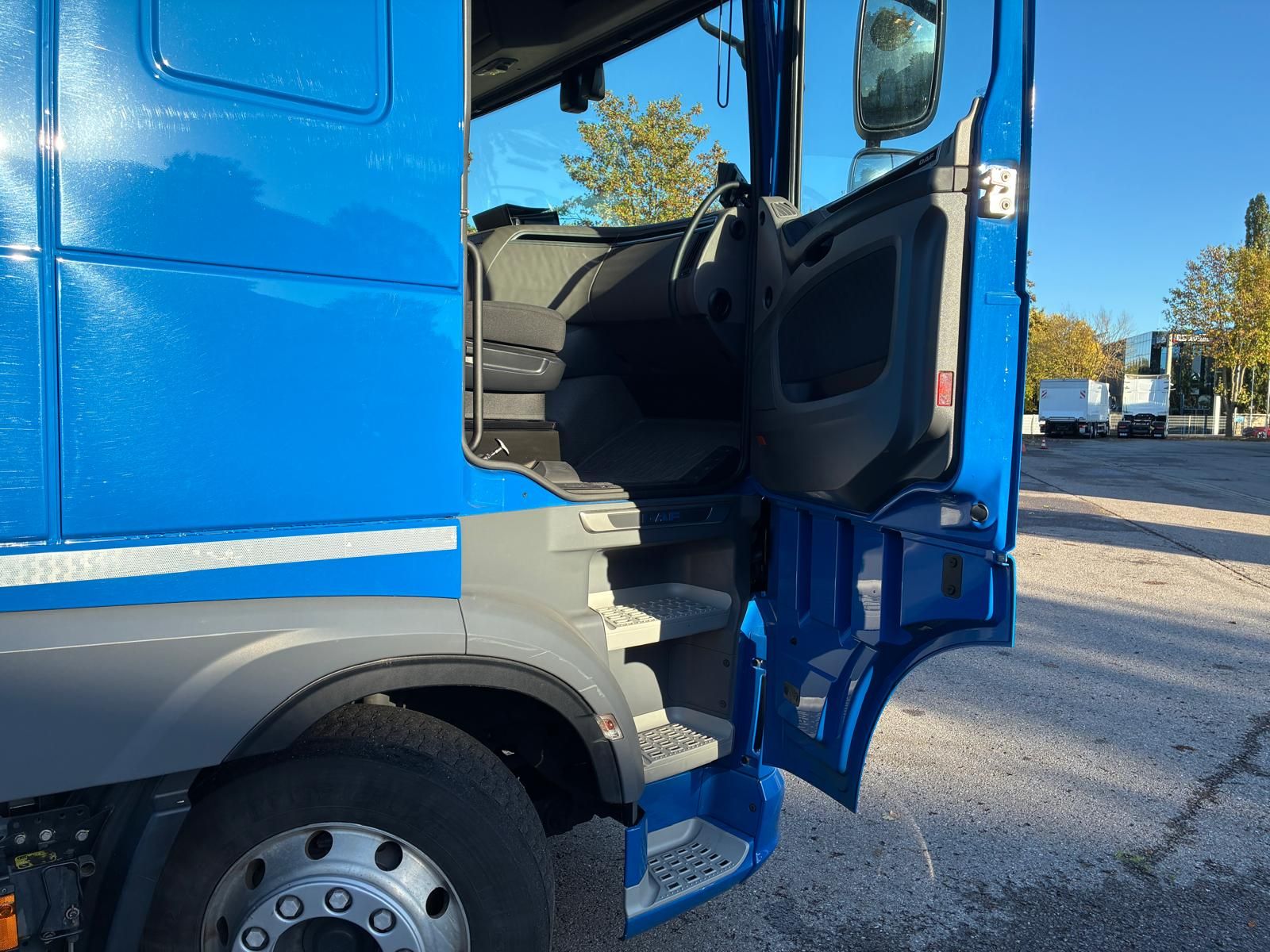 Fahrzeugabbildung DAF FT XF 480 SC LD (Leergewicht nur 7.765 kg)
