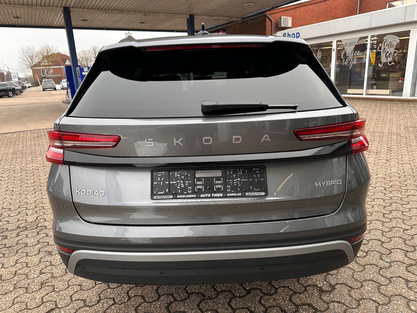 Fahrzeugabbildung SKODA Kodiaq 1.5 eTSI Selection DSG ACC/LED/PDC/SHZ