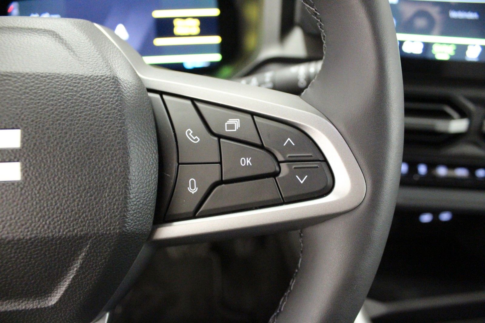 Fahrzeugabbildung Dacia Bigster hybrid 155 Journey Winter- & City-Paket