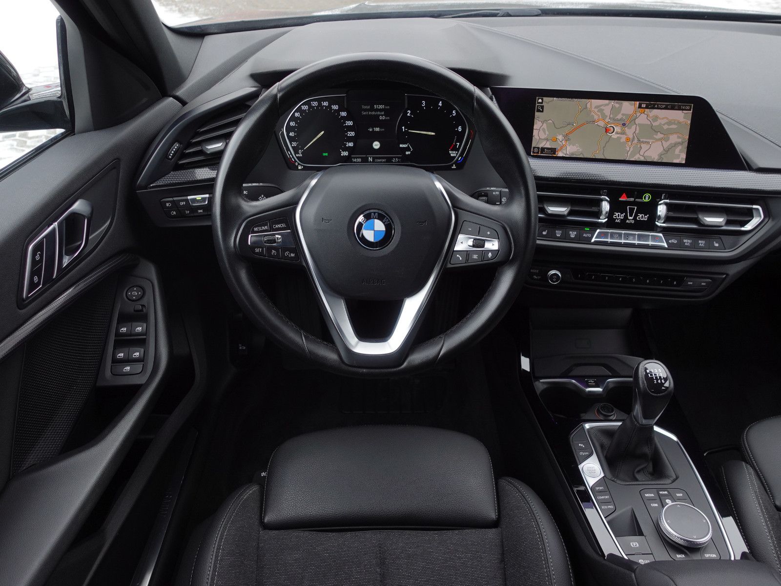 Fahrzeugabbildung BMW 118i Sport Line Navi CarPlay LED-Pkt.