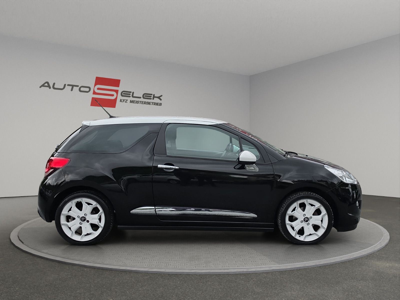Fahrzeugabbildung Citroën DS3 SoChic SPORTPAKET KLIMA PDC TEMPOMAT