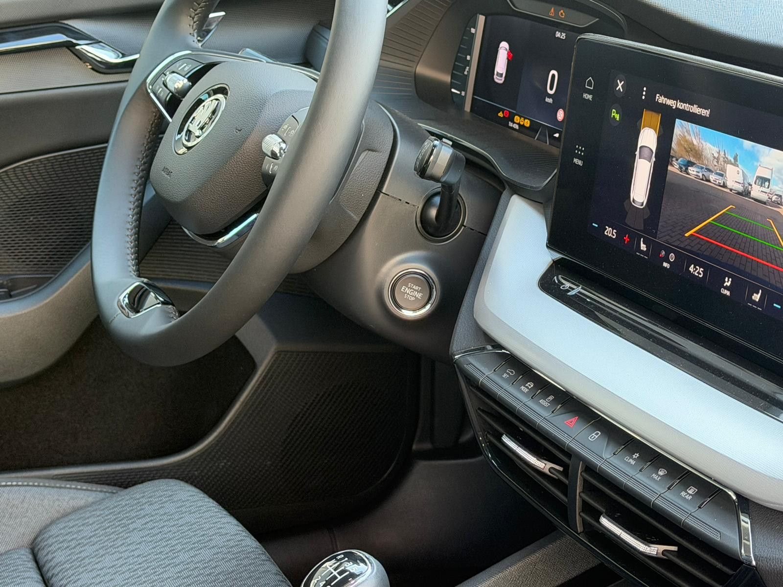 Fahrzeugabbildung SKODA Octavia Combi 2.0 TDI CLEVER *NAVI*ACC*KESSY*BT*