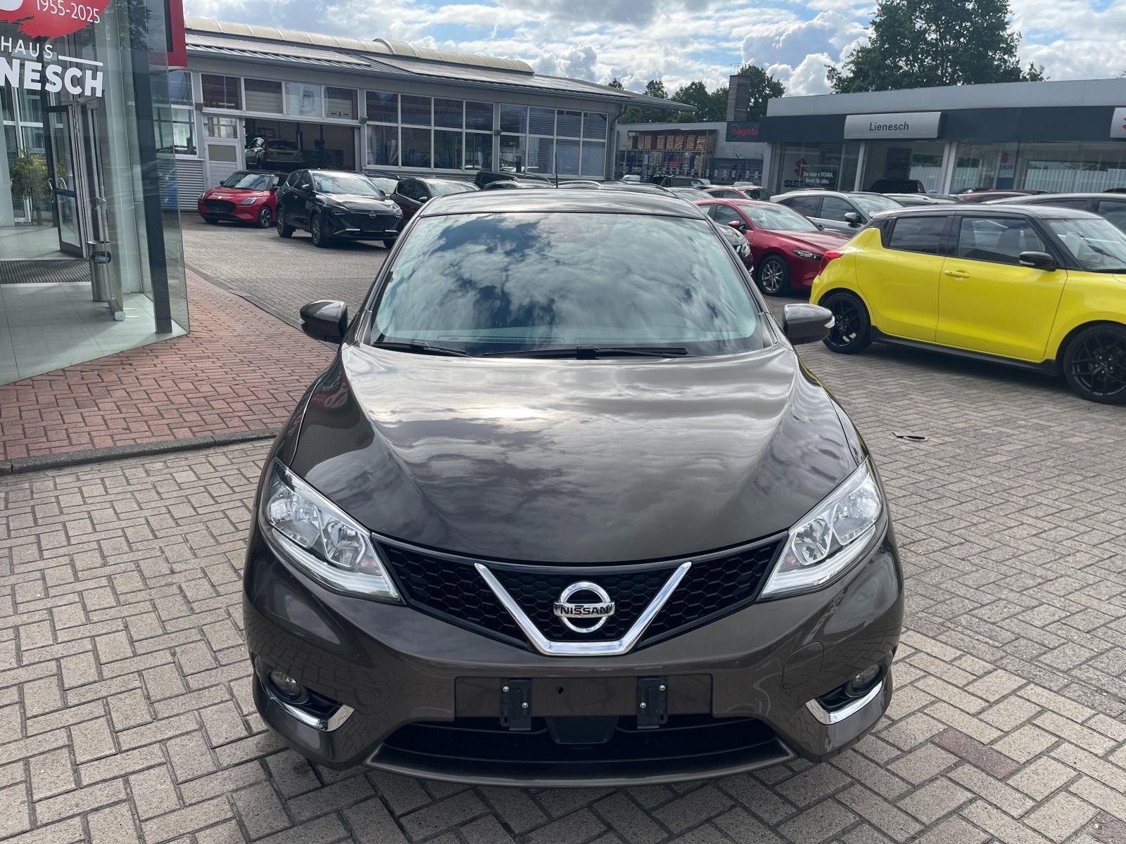Fahrzeugabbildung Nissan Pulsar 1.2 N-Connecta Navi/AHK/Allwetterreifen