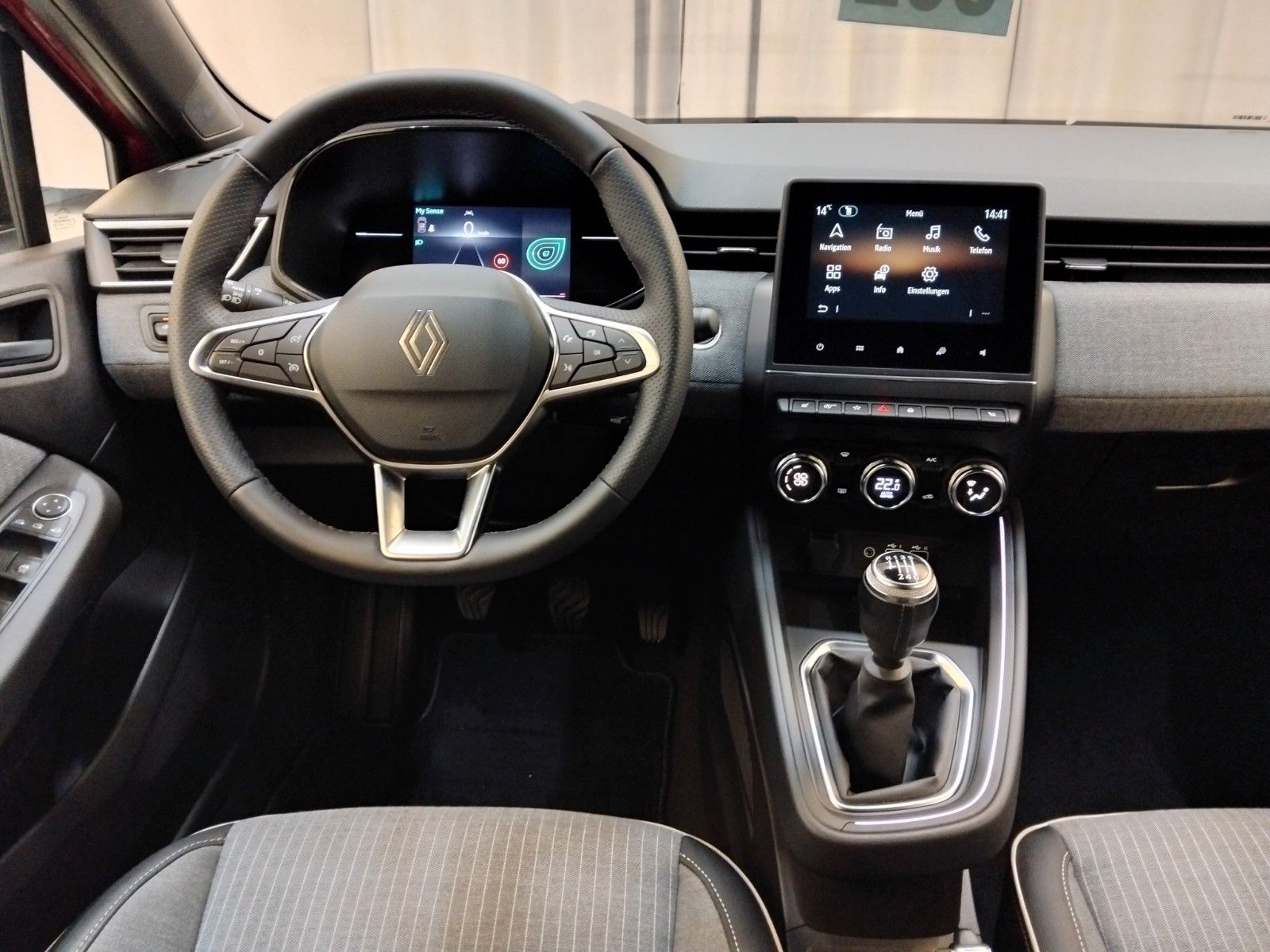 Renault Clio (06/2026, Benzin)