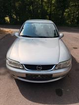 Opel Vectra B 1,6  Neuer TÜV - Opel Vectra: B V6