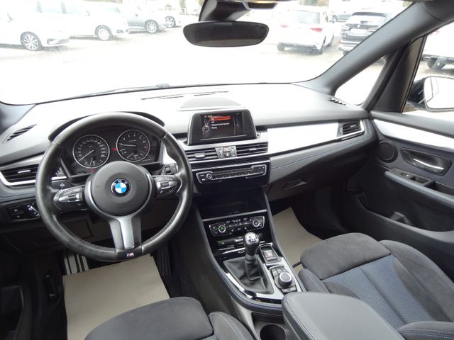 Fahrzeugabbildung BMW 218 Active Tourer/M-Paket/61TKM/1.Hd/PDC/