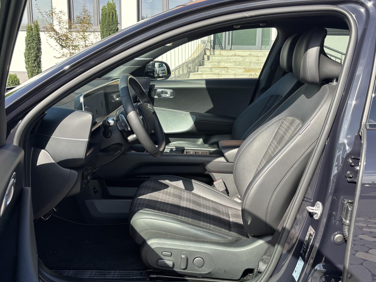 Hyundai Ioniq 6 First Edition 4WD 325 ch • 12 600 km • Batterie 98,5 % • Bose • Pano • 360°