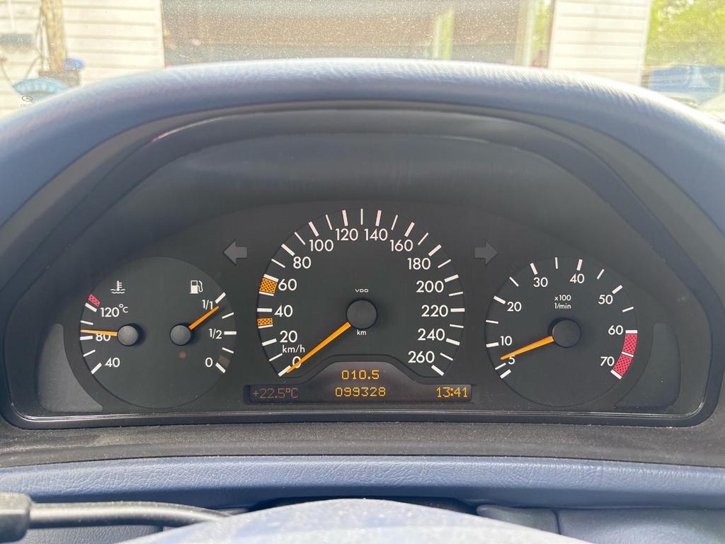 Mercedes-Benz CLK 320