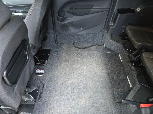 Fahrzeugabbildung Ford Grand Tourneo Connect Paravan Selbstfahrer Rolli
