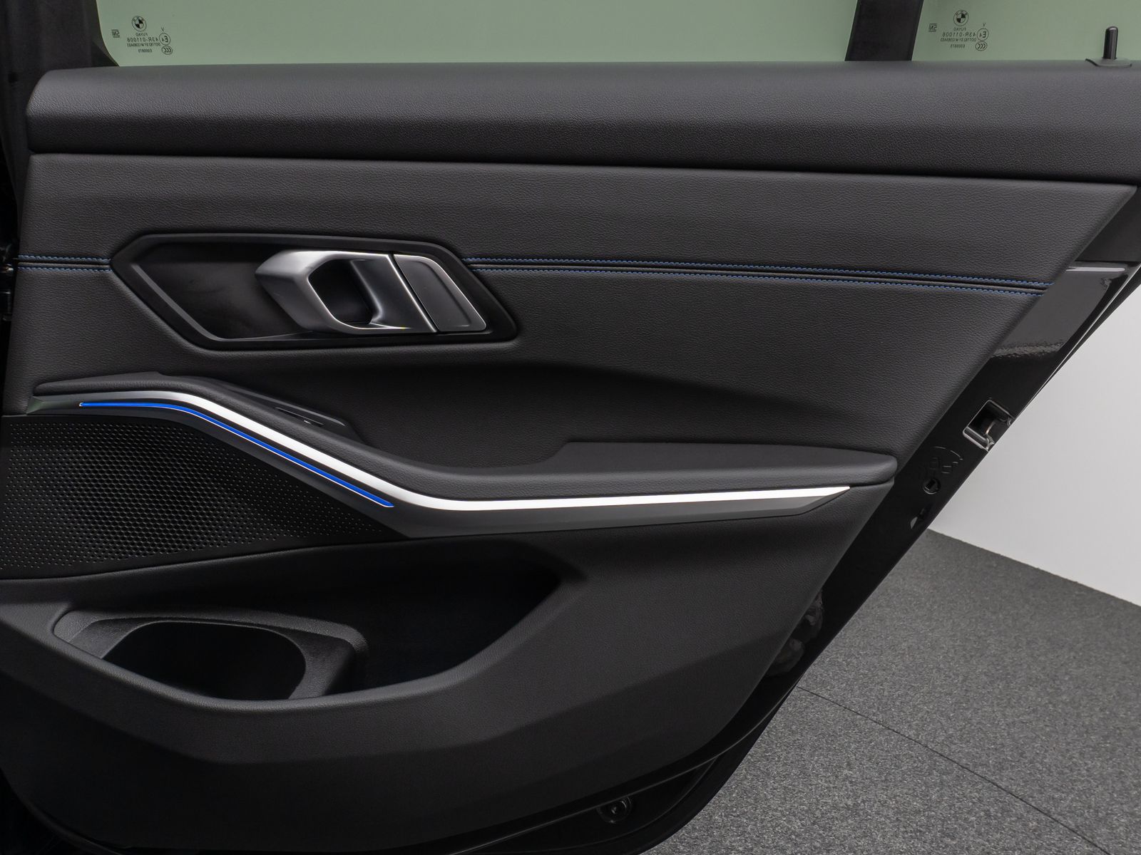 Fahrzeugabbildung BMW 330i xD M Sport Kamer DAB HiFi Stop&Go Alarm 19"