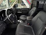 Mitsubishi Pajero 3.2 DI-D Diamant Edition LEDER KAMERA AHK - Mitsubishi Pajero mit Diesel-Antrieb: Automatik