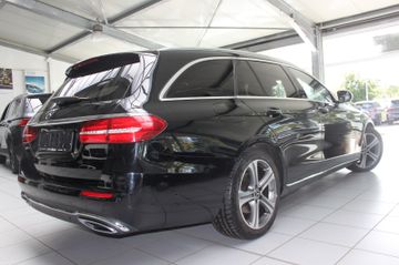 Mercedes E 220 - 11