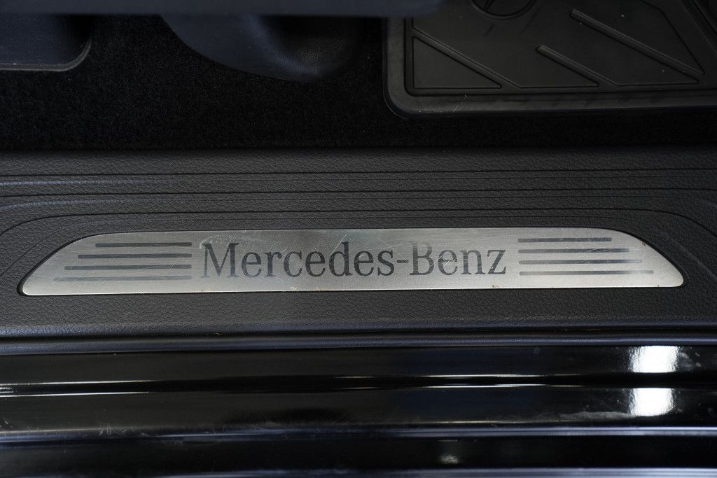 Mercedes Benz X 250