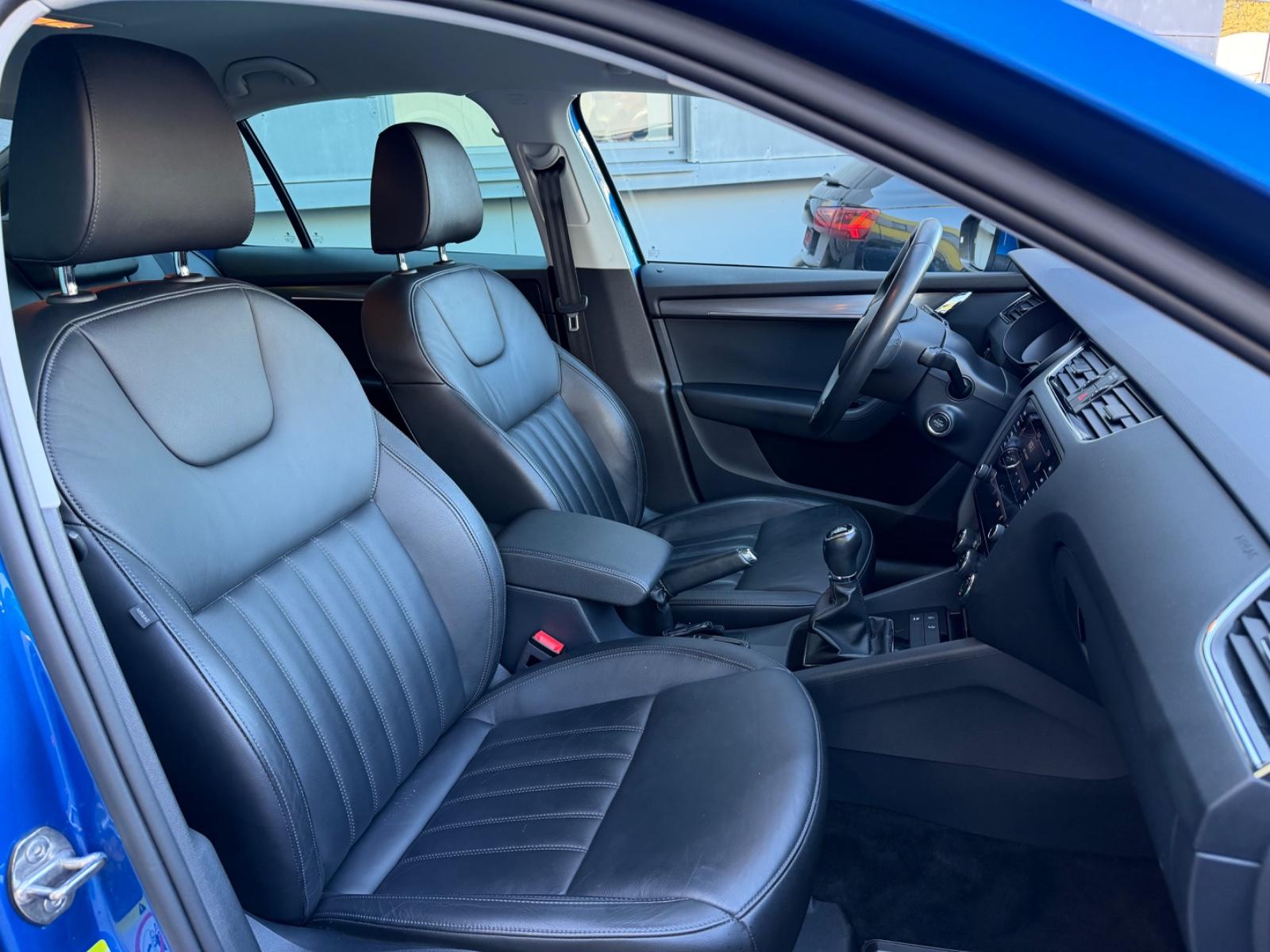 Skoda Octavia 2.0 TDI/LED/KAMERA/AHK/LEDER/MEMORY