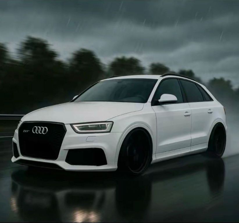 Image of Audi RSQ3