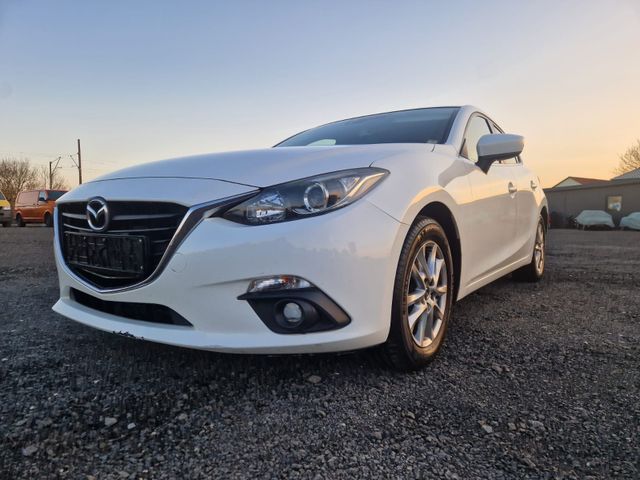 Mazda 3 Lim. Center-Line