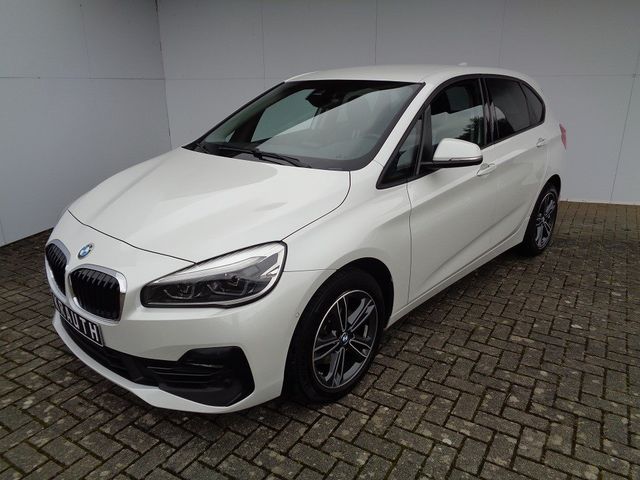 BMW 218i Active Tourer Sport Line HiFi LED Navi Shz