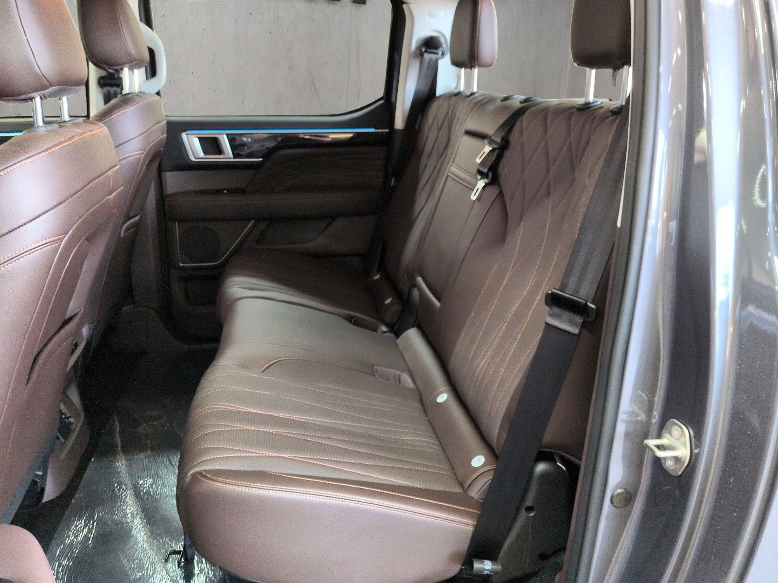 Fahrzeugabbildung BAIC Foton 4 Pickup - Flagship 2.0D MHEV 4x4