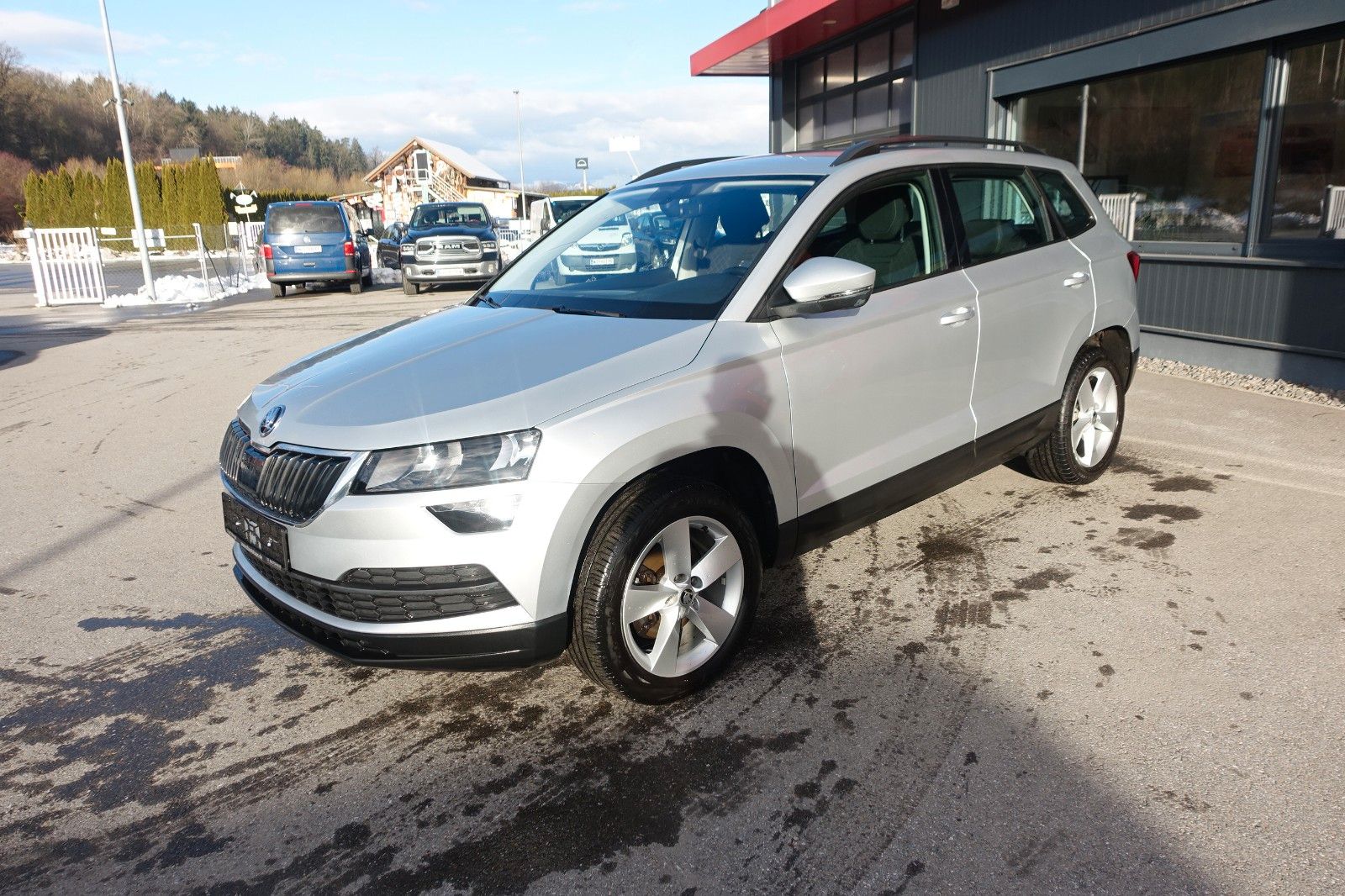 Skoda Karoq Ambition TSI EXP € 12990.--