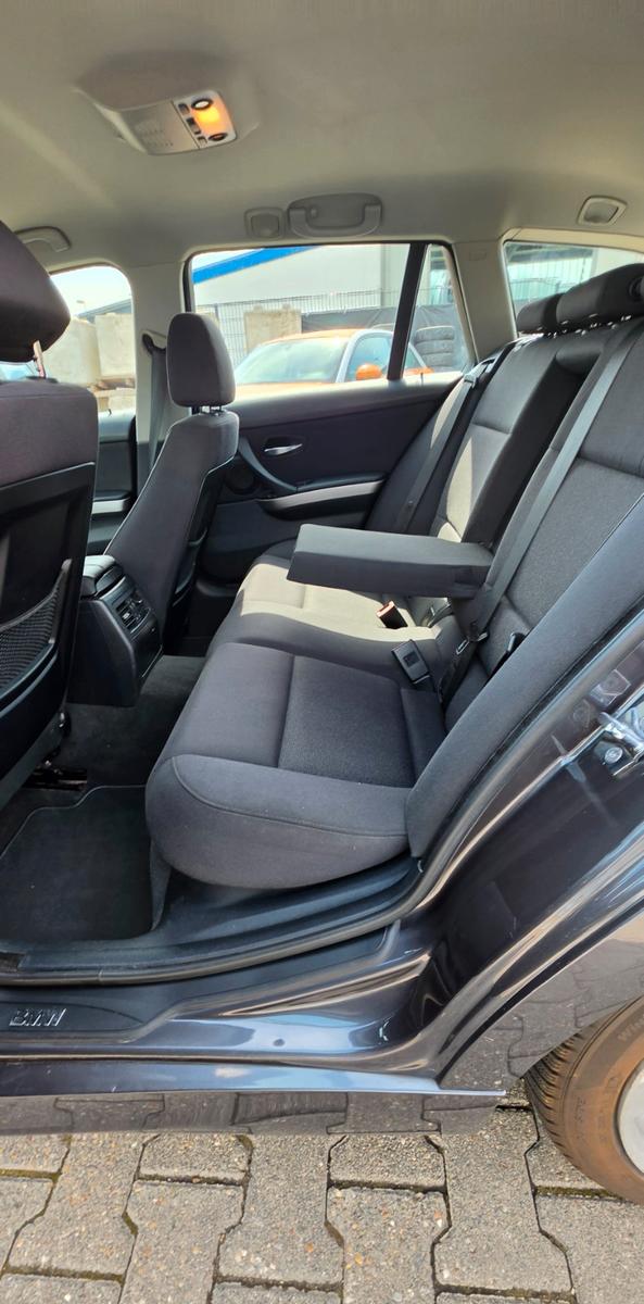 BMW 325 2006 — photo 22