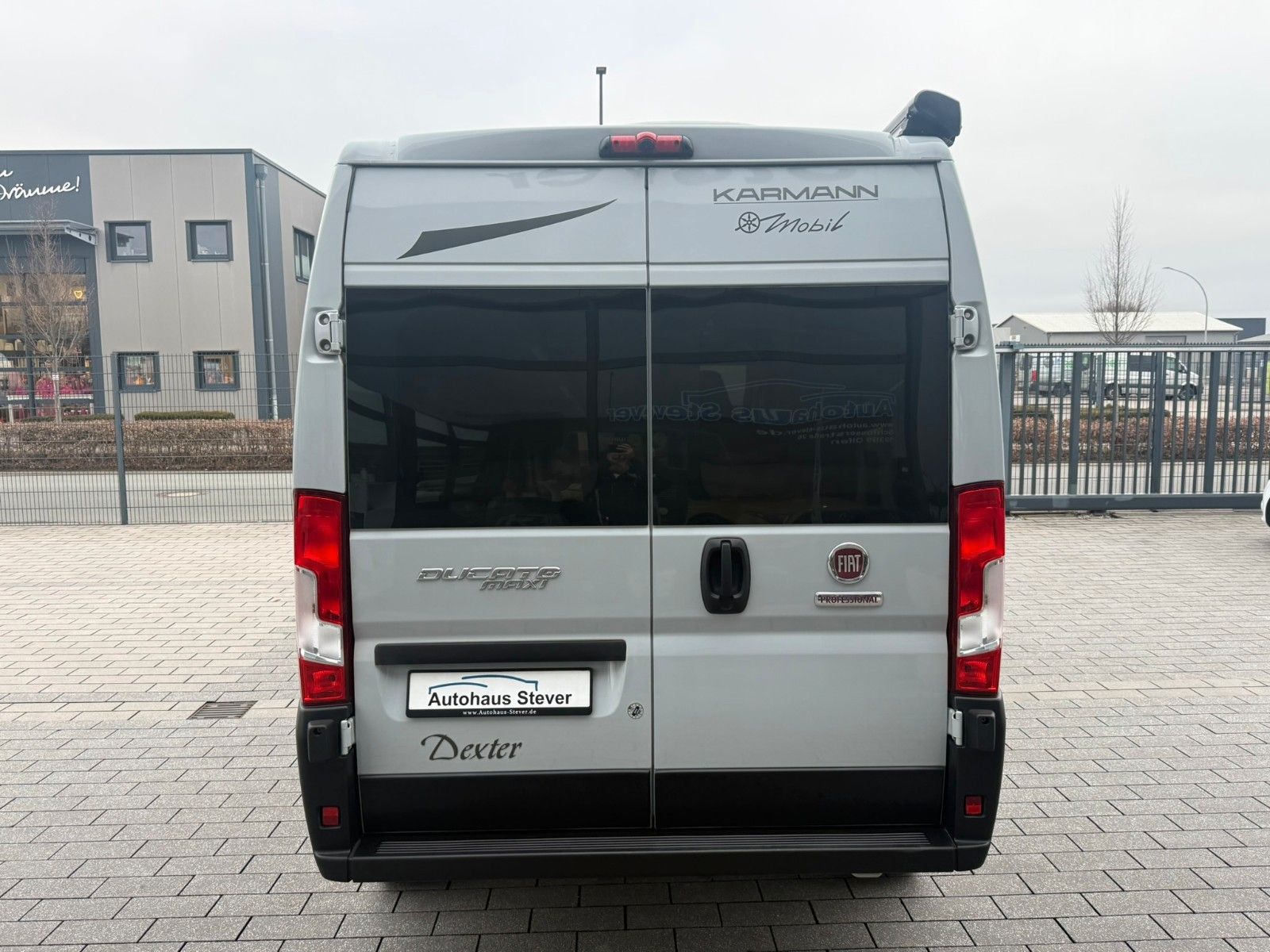 Fahrzeugabbildung Karmann Dexter DE 600 Automatik  160 PS