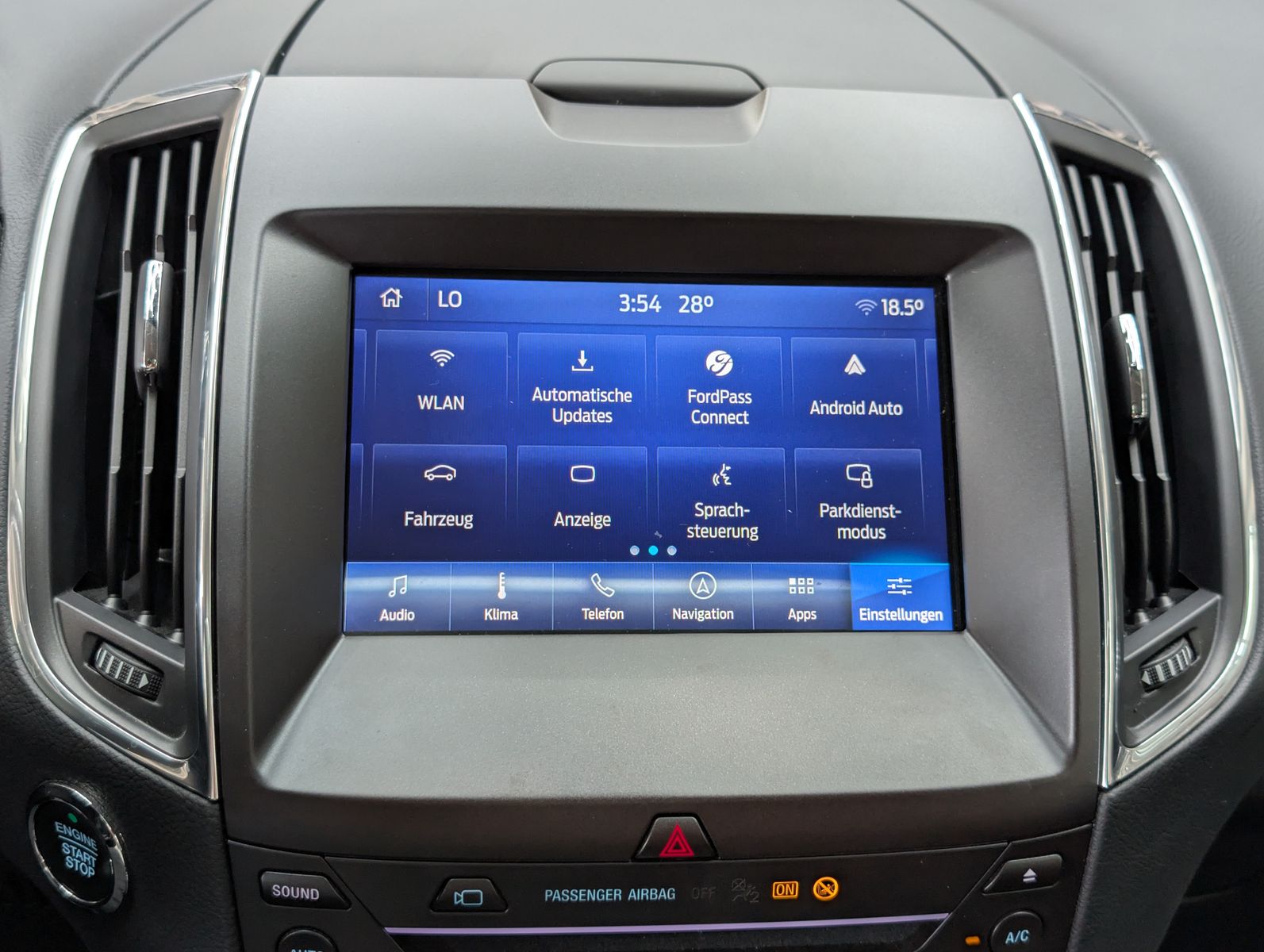 Fahrzeugabbildung Ford Galaxy Titanium 2.0 EB ACC PANO AHK LED 7-SITZE