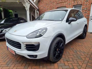 Porsche Cayenne - 1