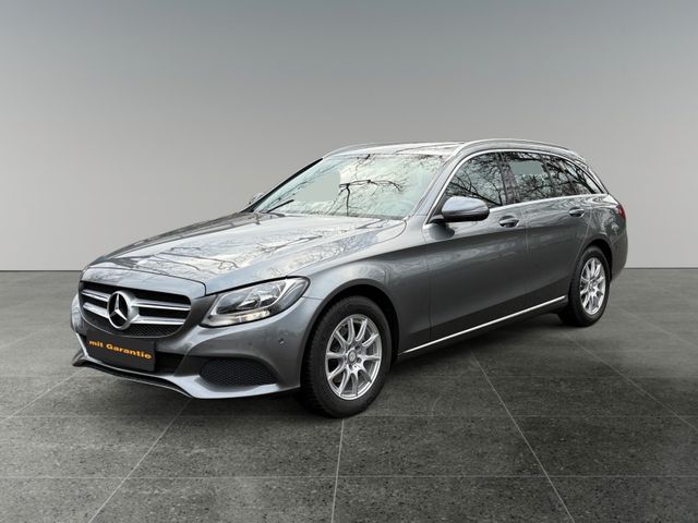 Mercedes-Benz C 180 AMG Line-Leder-Navi-PDC