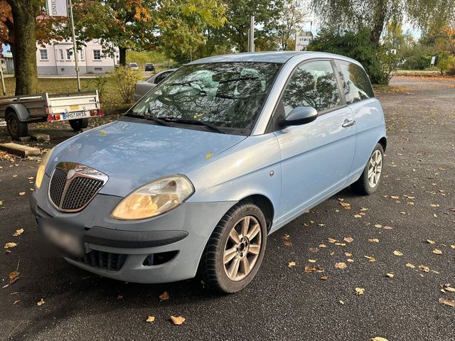 Lancia Ypsilon  TÜV. 06-25