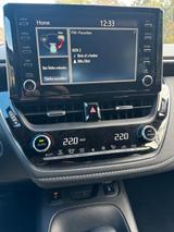 Toyota Corolla 1,8 Hybrid Team Deutschl Touring Spo... - Toyota Corolla in Mönchengladbach