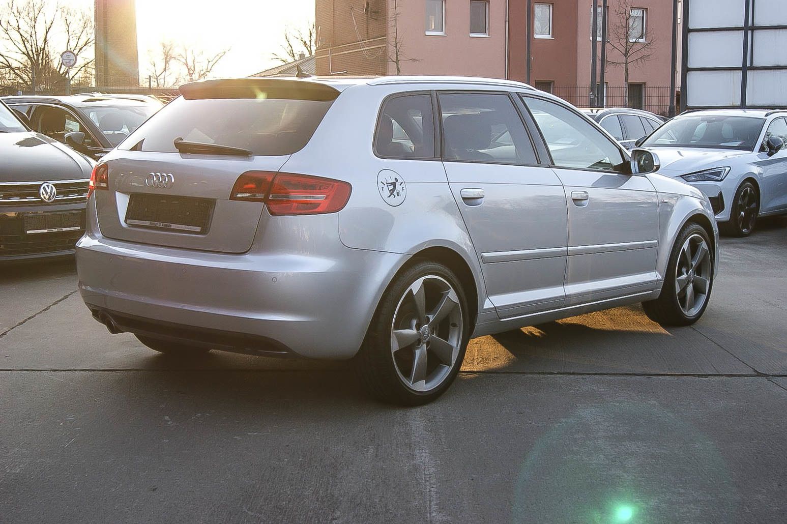 Fahrzeugabbildung Audi A3 Sportback 20TDI S-LINE DSG XENON NAVI SPORT