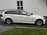 BMW 330 Xd touring Panorama Navi M-Paket XENON