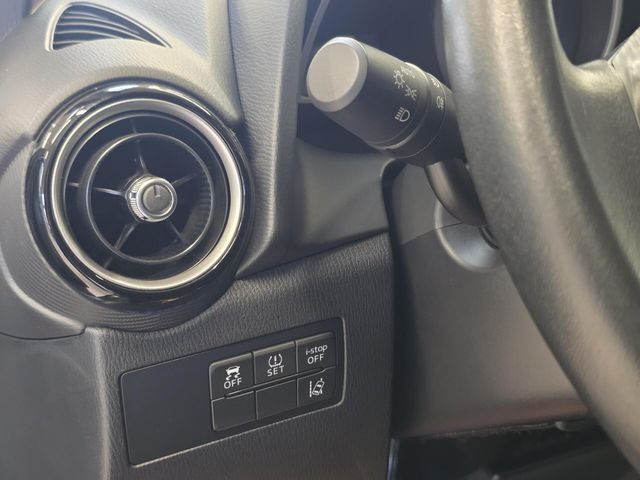 MAZDA 2 — Foto 13