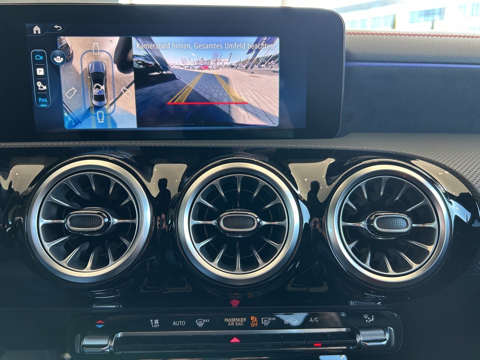 Fahrzeugabbildung Mercedes-Benz CLA 220 d Coupé AMG Pano DISTR KeyGo MULTIBEAM