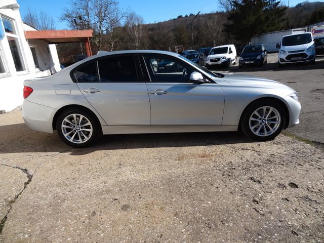 Fahrzeugabbildung BMW 320i Advantage/LED/Navi/84TKM/Automatik/