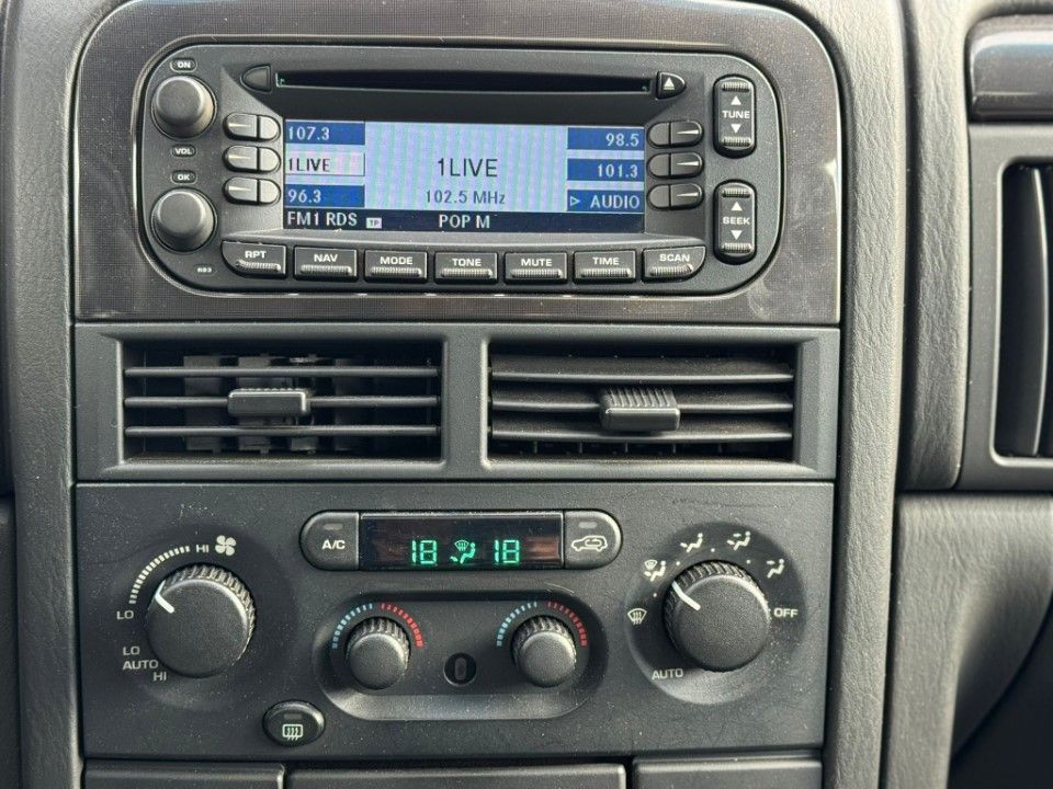 Fahrzeugabbildung Jeep Grand Cherokee 4.7 Overland Black Pearl Series