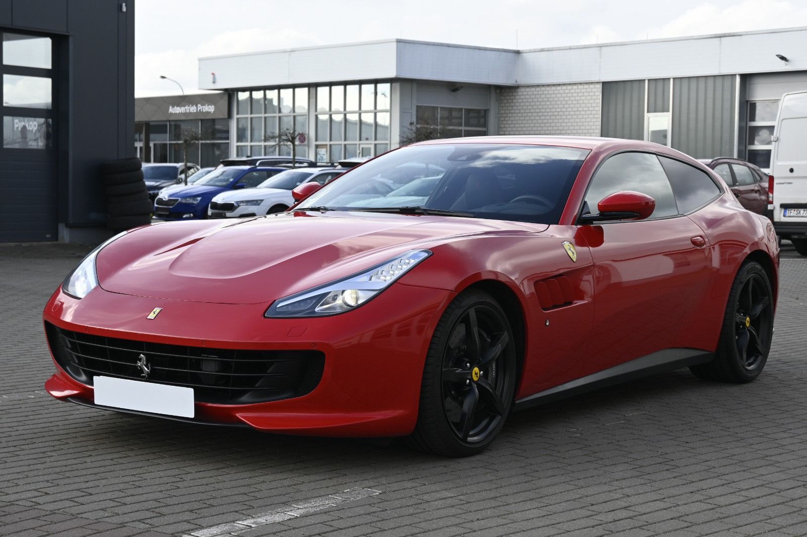 Fahrzeugabbildung Ferrari GTC4Lusso*LIFT*Folie*Apple car*1.Hand*MIETKAUF