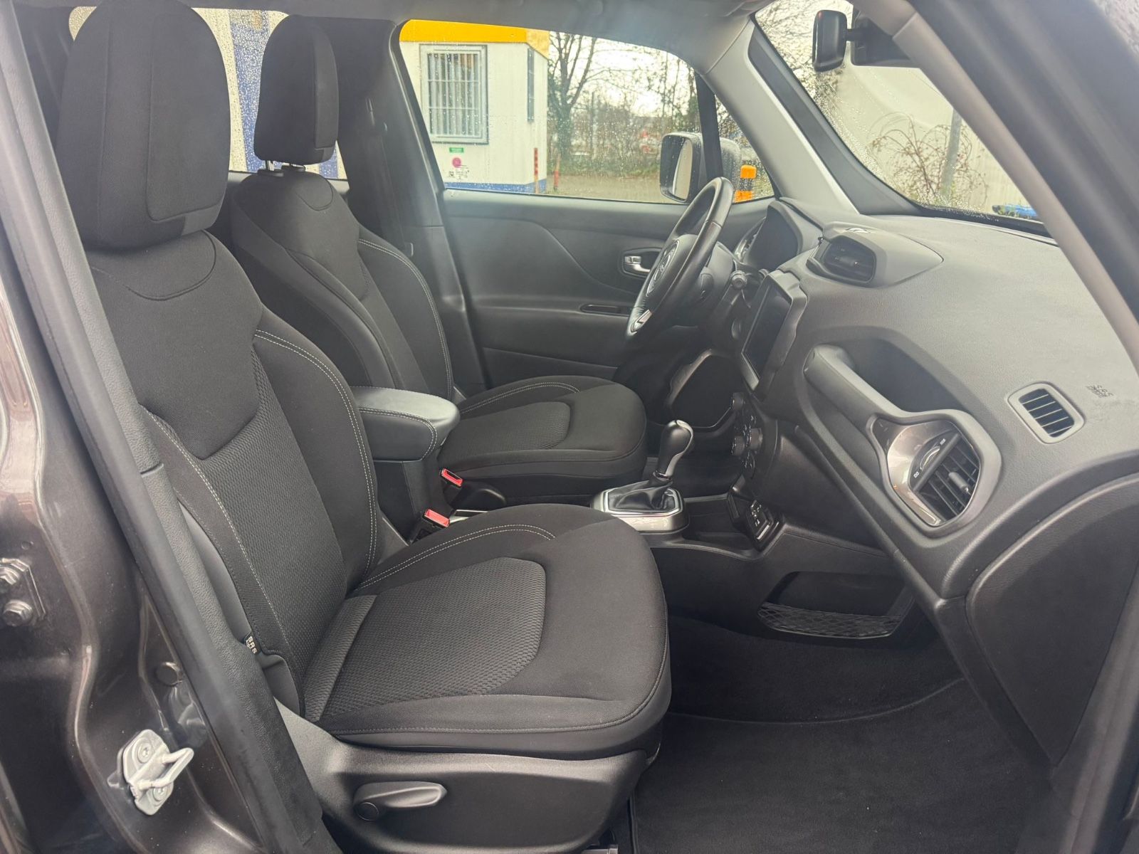 Fahrzeugabbildung Jeep Renegade Limited FWD LED+Navi+Automatik