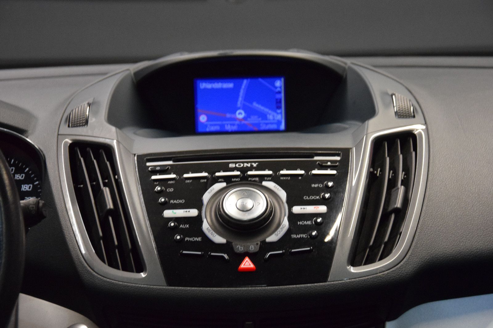 Fahrzeugabbildung Ford Grand C-MAX Titanium 7 Sitze Navi Leder Luxus