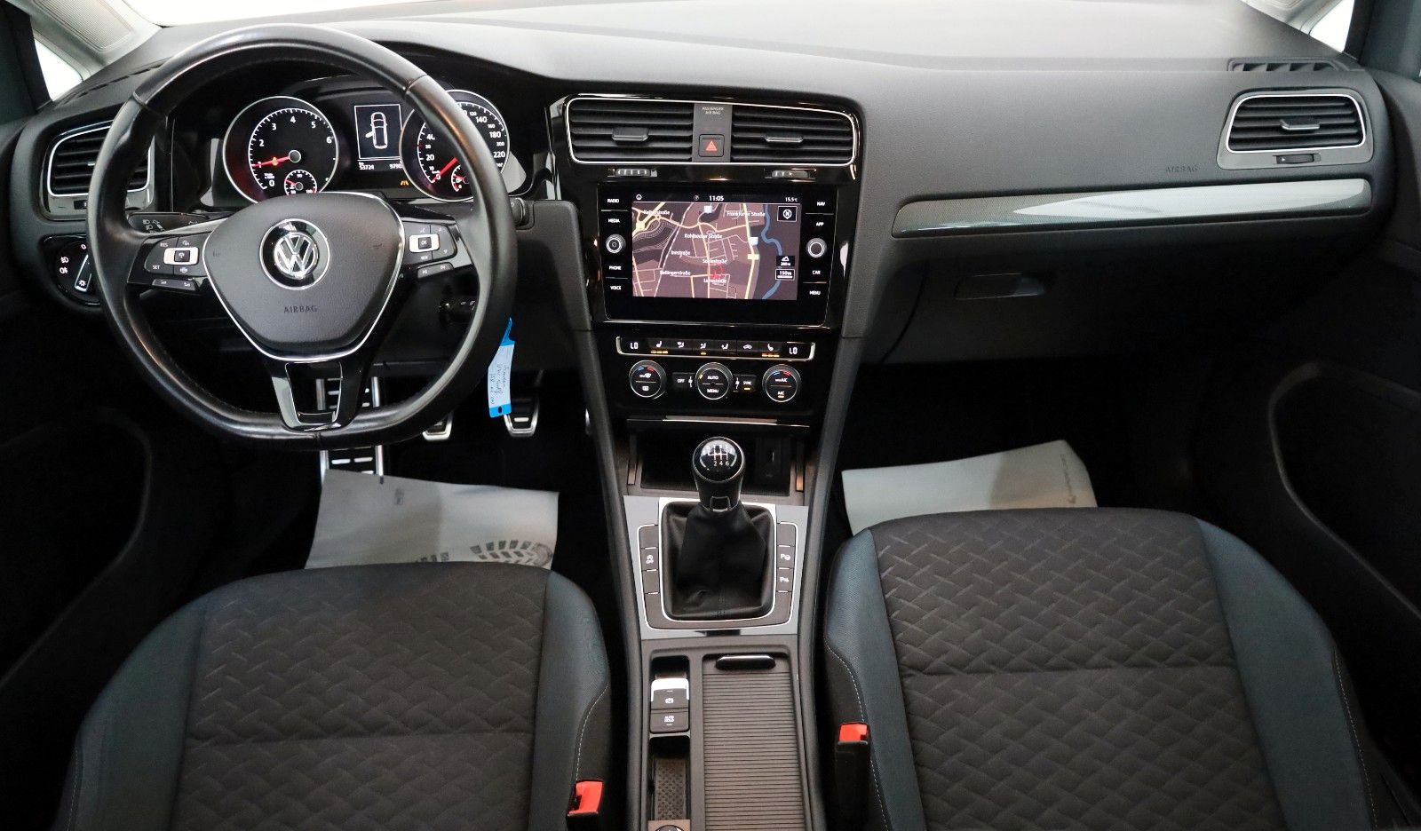 Fahrzeugabbildung Volkswagen Golf VII Variant IQ.DRIVE Navi,ACC,Kamera,SR+WR
