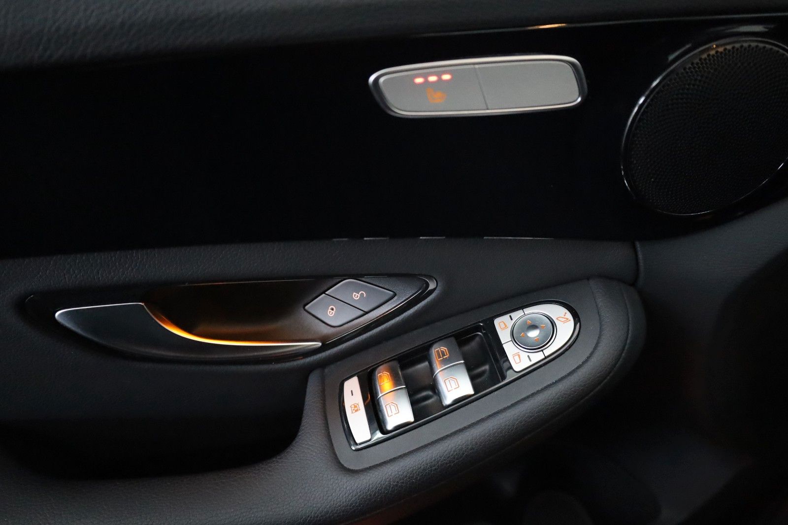 Fahrzeugabbildung Mercedes-Benz C 200d Limousine Leder,Navi,LED,360°Kamera,SH